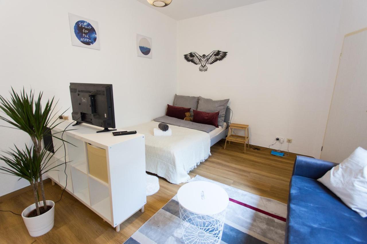 Fullhouse - Halle - T28 - Hawk Apartment ภายนอก รูปภาพ