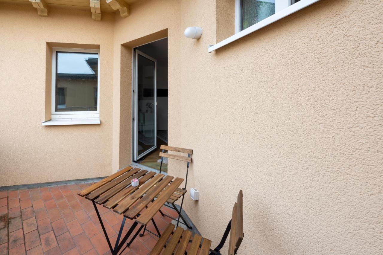 Fullhouse - Halle - T28 - Hawk Apartment ภายนอก รูปภาพ