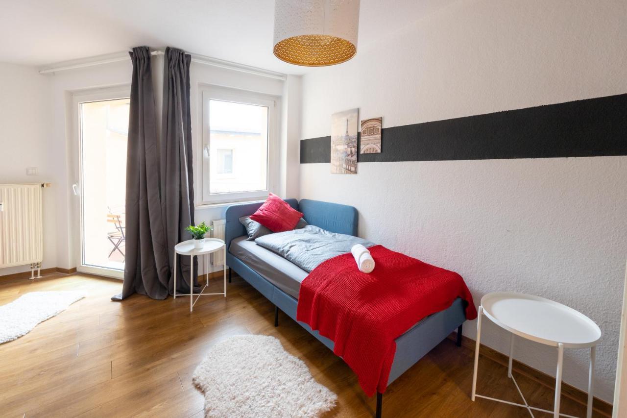 Fullhouse - Halle - T28 - Hawk Apartment ภายนอก รูปภาพ